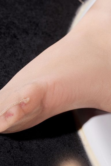 hth体育：头皮屑特效呢？歌剧《黑白来看守所》演员公布